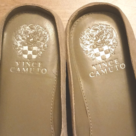 Vince Camuto "Merinney" Tortilla Suede Slip On Shoes in Size 7.5M - Picture 4 of 9